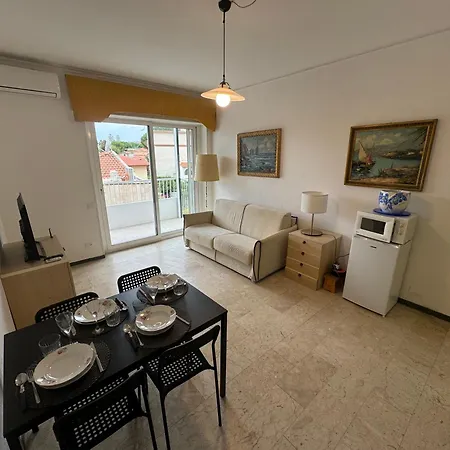 Apartament Tirrenia House - Sea Front With Private San Remo