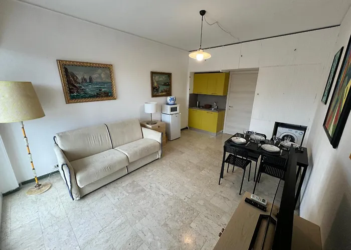 Tirrenia House - Sea Front With Private